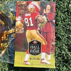 NEW Terrell Owens Collectable Hall Of Fame Game Pom Poms from Levi’s Stadium